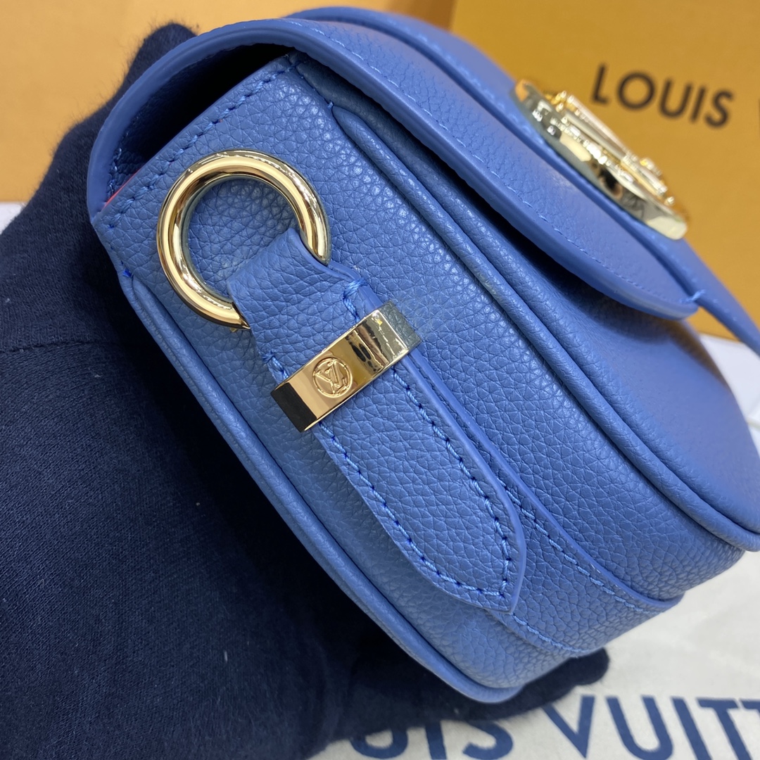 Louis Vuitton LV PONT 9 SOFT PM Grained Leather Shoudler Bag M58964 Blue